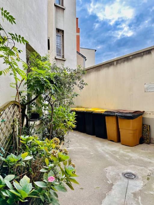 Appartement Vue Tour Eiffel Ligne 14 A Cote De Paris Gentilly Extérieur photo