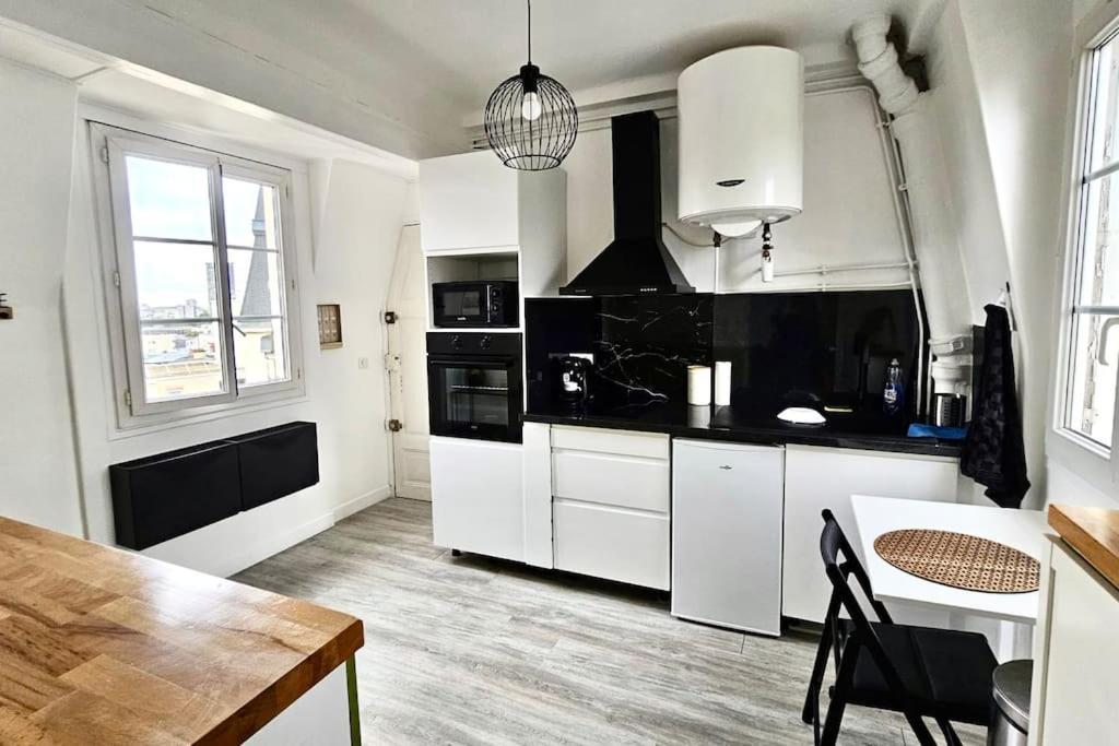 Appartement Vue Tour Eiffel Ligne 14 A Cote De Paris Gentilly Extérieur photo